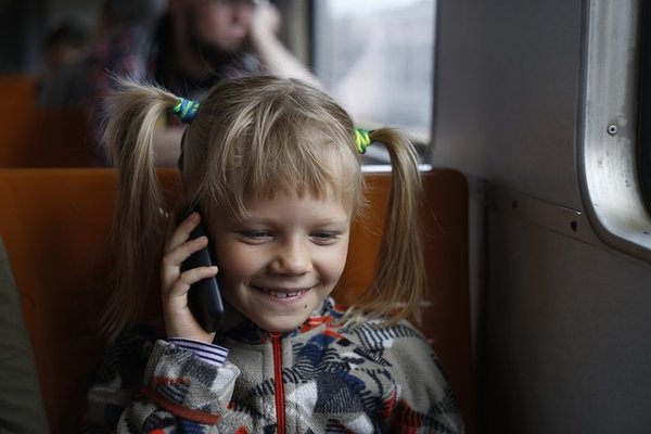 Que préparer pour s’occuper de son bébé pendant un voyage en train ?