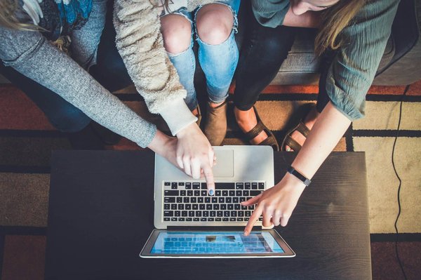 Comment trouver des bons plans sur Internet pour partir en voyage ?